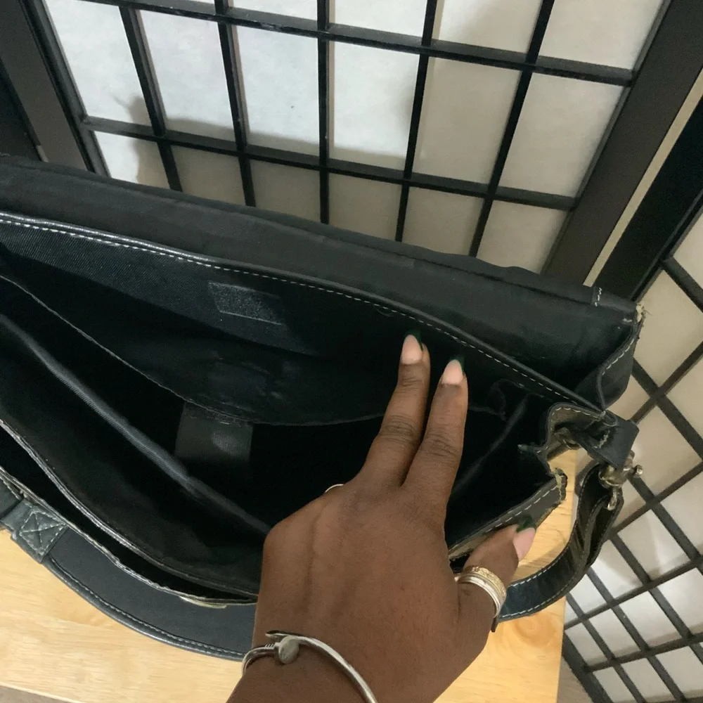 Vintage WILSON Genuine Leather Men’s Briefcase In Black.